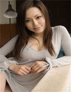 紫彩乃,诱女偷伦初尝云雨