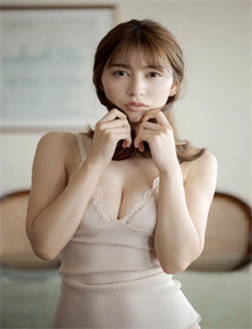 《人妻与快递员HD三级-巨乳av女优》